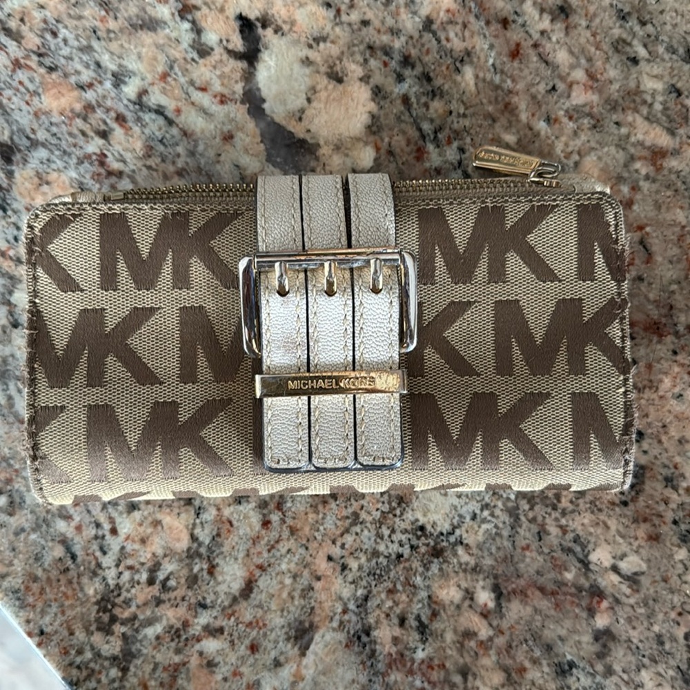 Michael Kors wallet